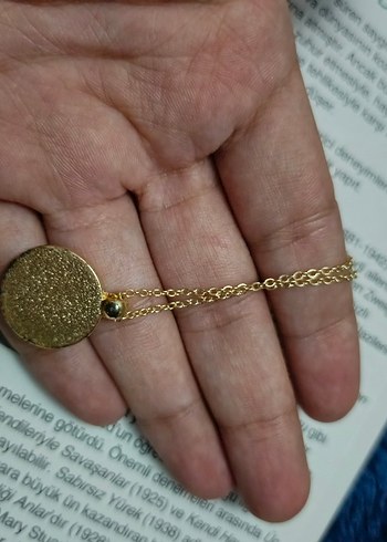 Beden Altın Renk Zincir Detaylı Midi Kolye