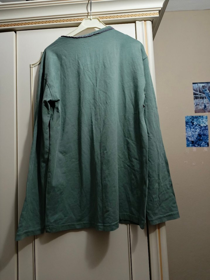 Düğmeli Uzun Kollu Tişört - Görsel 3