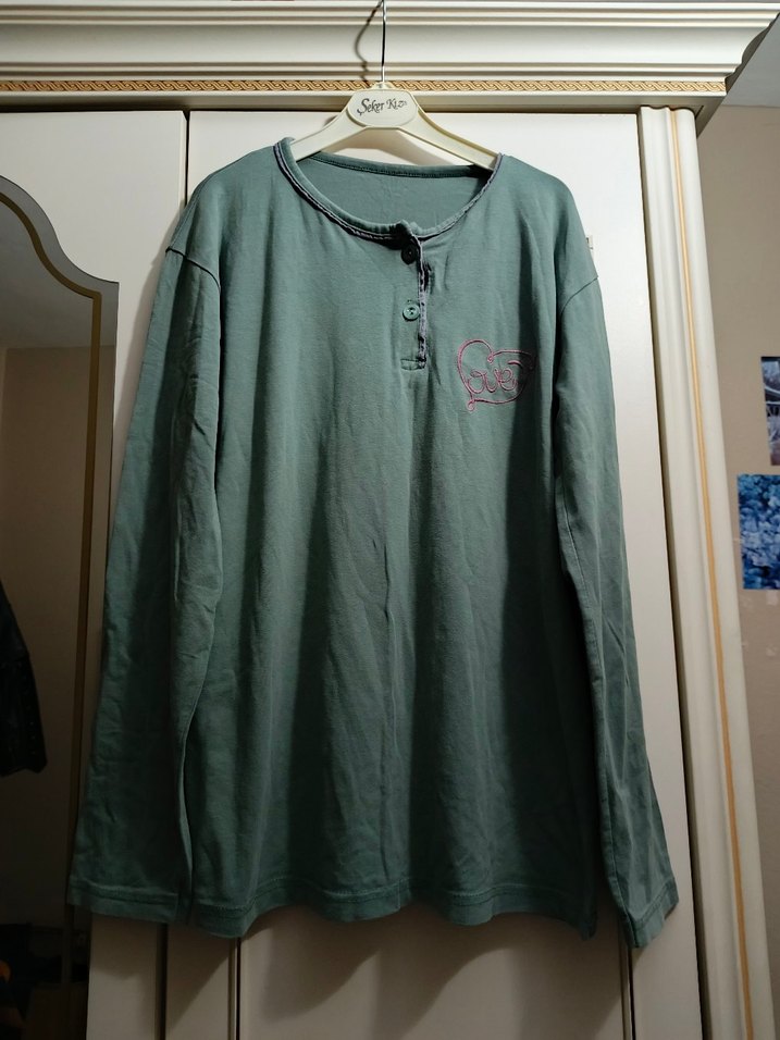 Düğmeli Uzun Kollu Tişört - Görsel 2