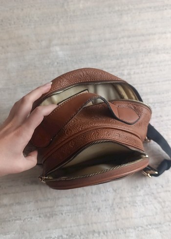 Kahverengi Deri Kadın Sırt Çantası - Görsel 2