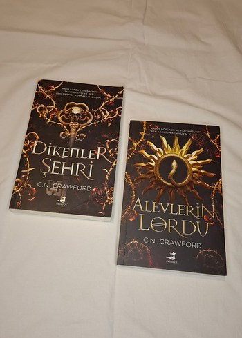 C.N. Crawford'dan Alevlerin Lordu ve Dikenler Şehri