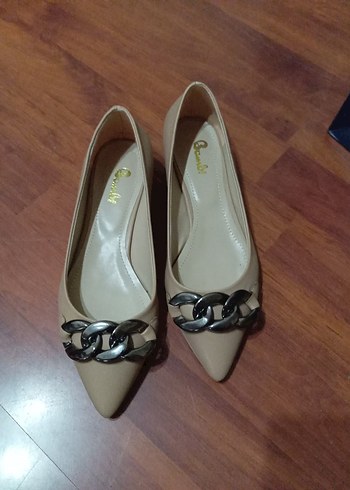 Bej Stiletto Topuklu Zincirli Kadın Babet
