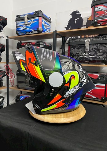 Renkli Desenli Parlak Biker Motosiklet Kaskı - Görsel 3