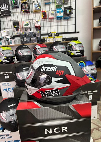 NCR Desenli Kırmızı Motosiklet Kaskı - Görsel 2