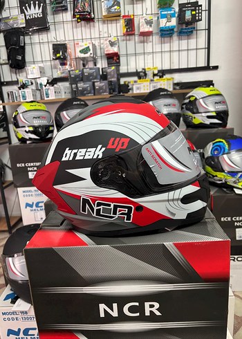 NCR Desenli Kırmızı Motosiklet Kaskı - Görsel 3