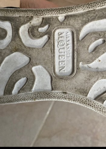 Alexander McQueen Beyaz Minimalist Kadın Spor Ayakkabı