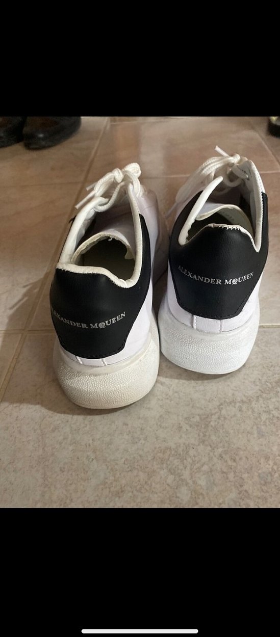 Beyaz Minimalist Kadın Spor Ayakkabı - Görsel 4