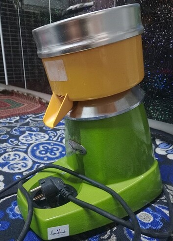 Sontos meyve sıkacağı bir kaç kez kullandım sıfır sayılır tasind