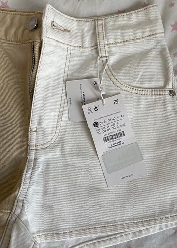 32 Beden Bej Mini Düğmeli Kadın Denim Şort