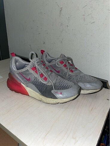 Nike Air spor ayakkabı