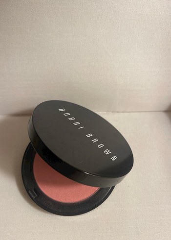 Bobbi Brown