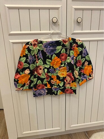 Zara marka crop