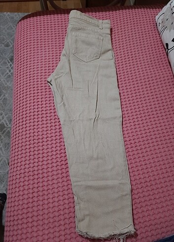 Koton Krem paça yırtık kot pantolon
