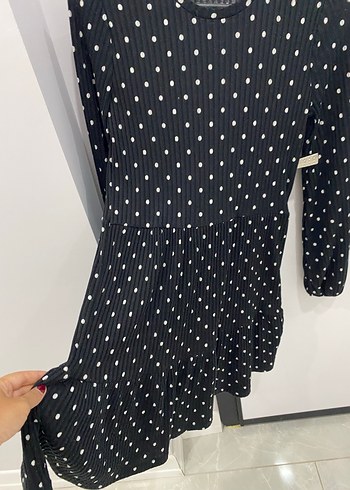 s Beden Stradivarius Uzun Kollu Puantiyeli Midi Elbise