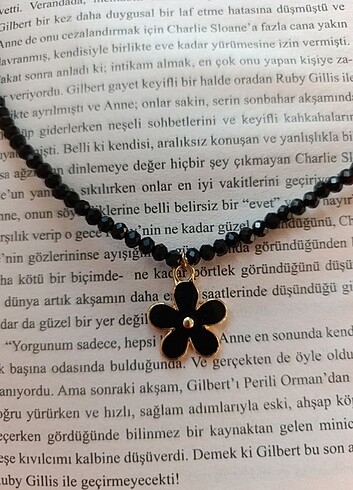 ÇİÇEKLİ KOLYE