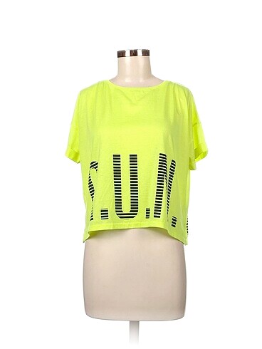 LC Waikiki T-shirt %70 İndirimli.