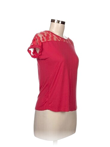 LC Waikiki LC Waikiki T-shirt %70 İndirimli.