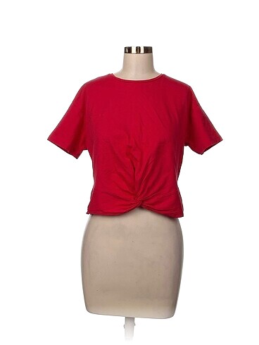 Defacto T-shirt %70 İndirimli.