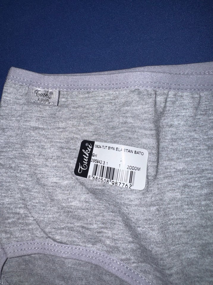 Gri Renk İç Çamaşırı - Görsel 3