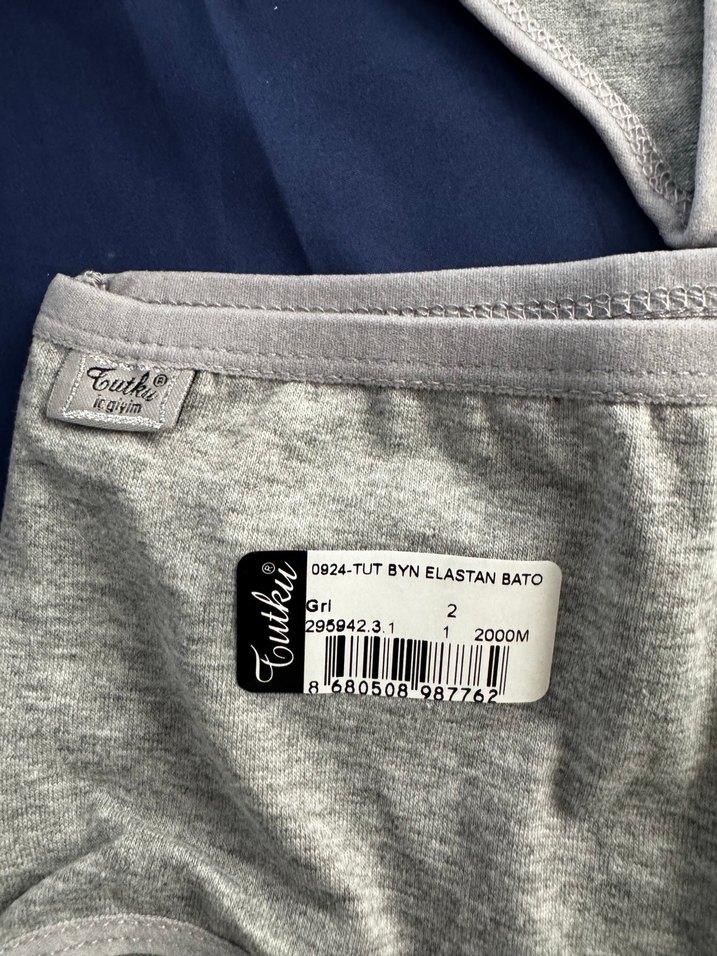 Gri Renk İç Çamaşırı - Görsel 4