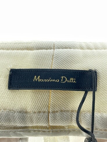 42 Beden ten rengi Renk Massimo Dutti Kumaş Pantolon %70 İndirimli.