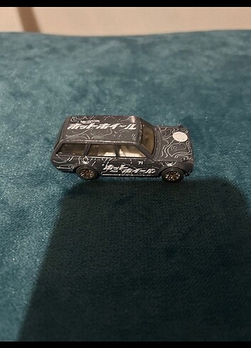 Diecast lik Datsun 610 hotwhells