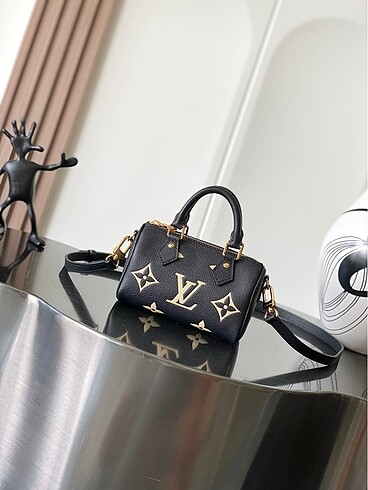 Louis Vuitton nano speedy çantası