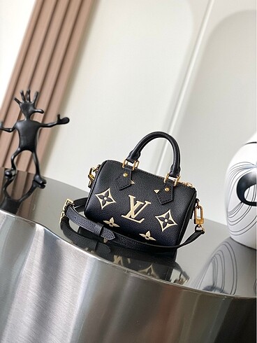 Beden Louis Vuitton nano speedy çantası