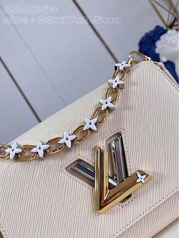Louis Vuitton Louis Vuitton twist MM BLOOM çanta