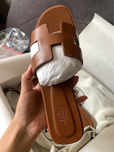 38 Beden Hermes terliği