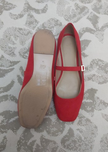 H&M Kemerli Kırmızı Süet Kadın Babet