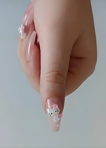Diğer Hello Kitty Temalı Takma Tırnak