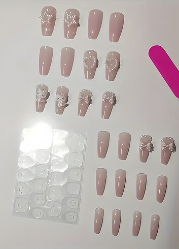 Beden Renk Hello Kitty Temalı Takma Tırnak