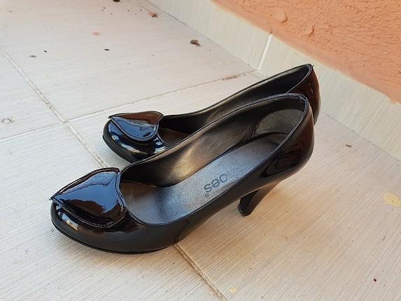 Missshoes Siyah Rugan Topuklu Ayakkabı 
