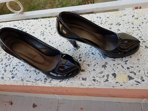 36 Beden Missshoes Siyah Rugan Topuklu Ayakkabı 