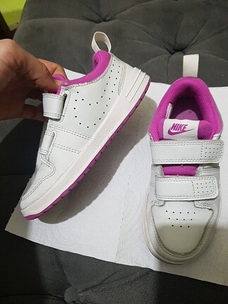 28 Beden Nike kız çocuk spor ayakkabı 