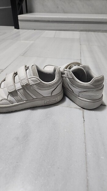 33 Beden Adidas 33 numara Beyaz Hoops Spor Ayakkabı