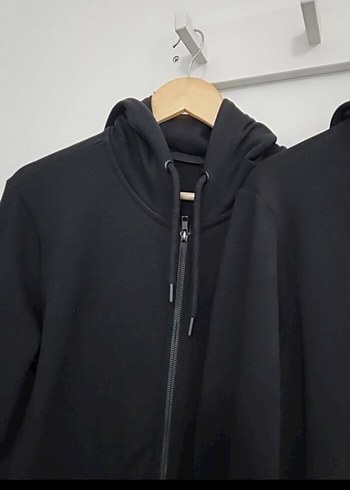 Siyah Fermuarlı Sweatshirt
