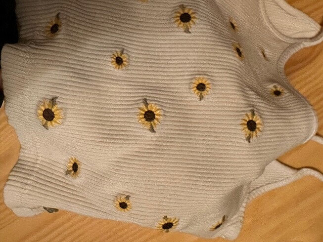 s Beden beyaz Renk Pull & Bear mini üst crop papatyalı çiçekli beyaz