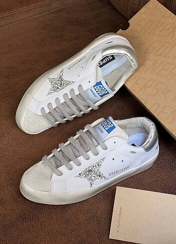 Golden Goose Deluxe Golden Goose Deluxe ????