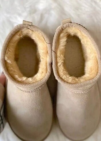 UGG BOT