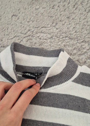 Gri Çizgili Balıkçı Yaka Kadın Kazak - Görsel 3