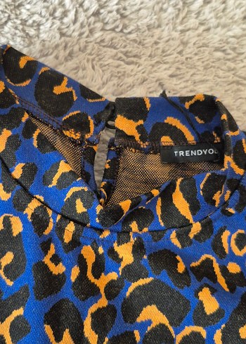Kadın Mavi Yılan Desenli Bluz - Görsel 4