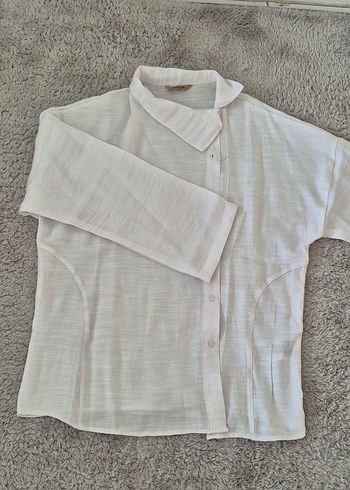 Düğmeli Beyaz Kadın Gömlek - Görsel 3