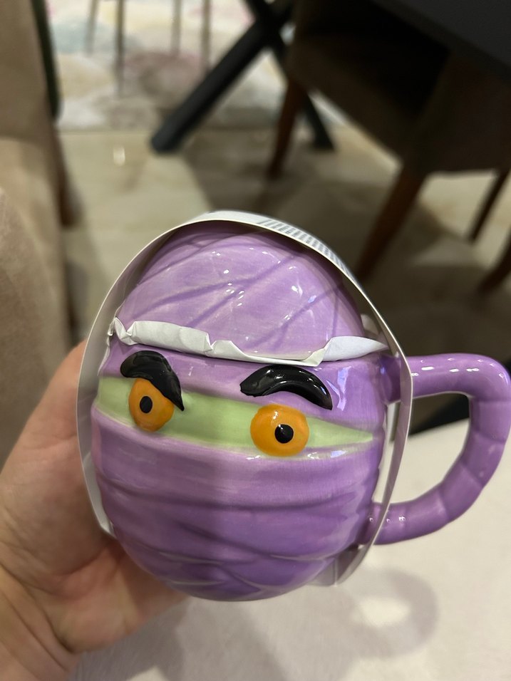 Mor Maske Takmış Figürlü Kupa - Görsel 2