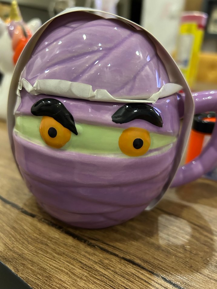 Mor Maske Takmış Figürlü Kupa - Görsel 5