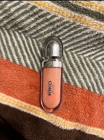 Kiko Kiko gloss 04 pearly peach rose