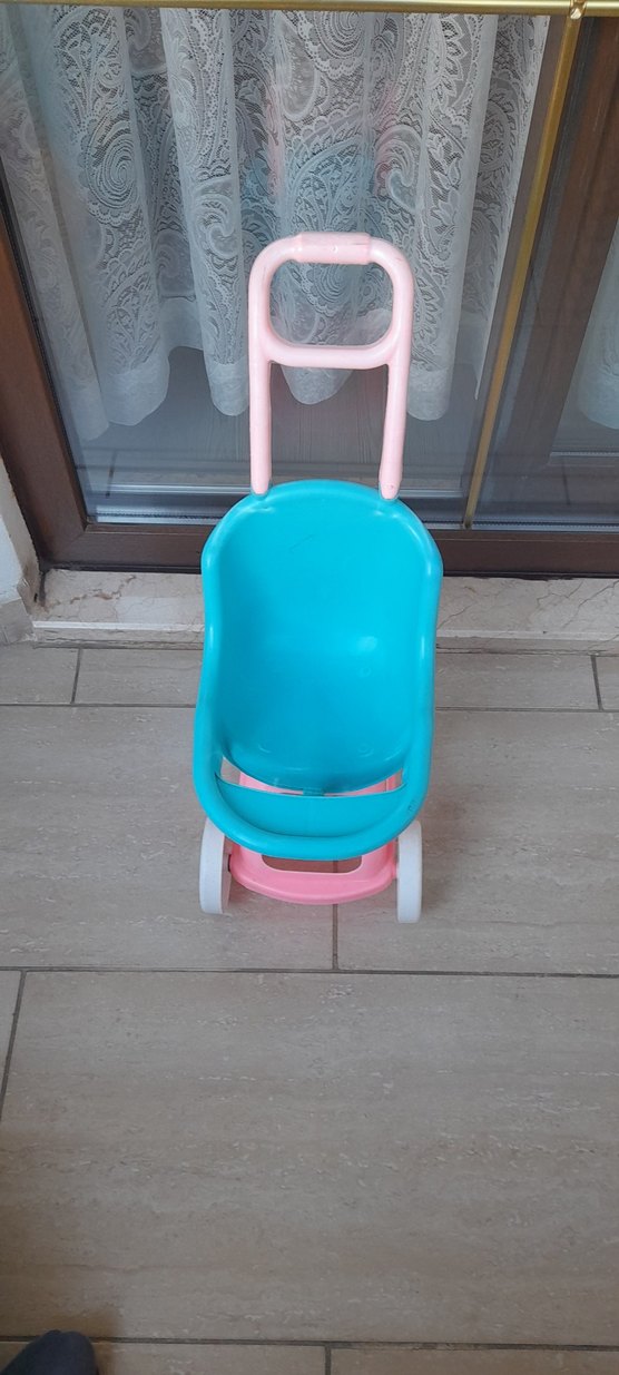 Renkli yeşil oyuncak bebek arabası - Görsel 3