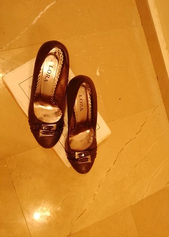 Siyah Tokalı orta Topuk Kadın Ayakkabı