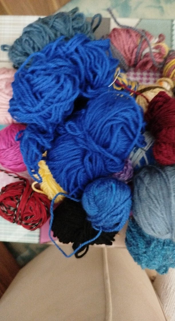 Çeşitli Renklerde El İşi İplikler - Görsel 3